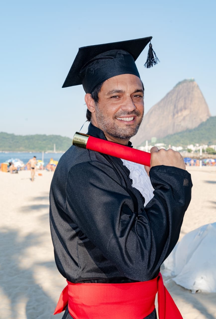 Formando Bacharel em Direito